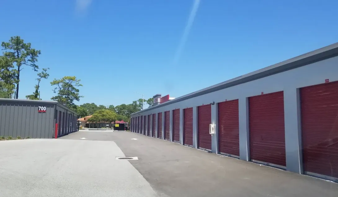 Starkey-Blvd-Facility-Storage-Units